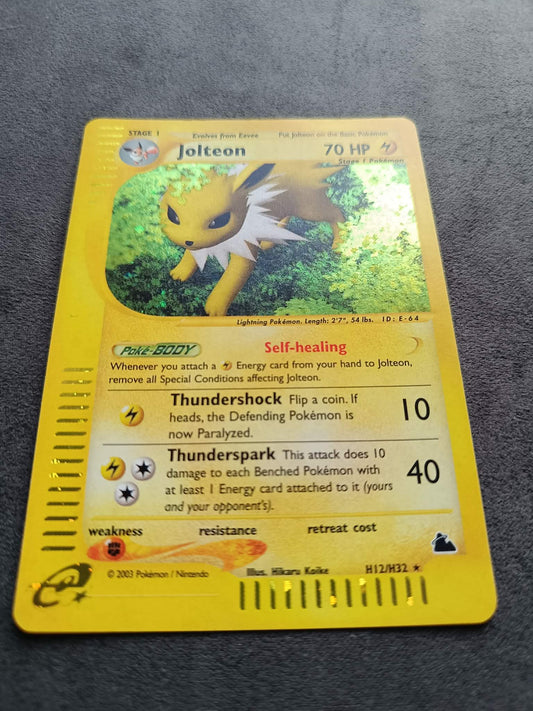 Jolteon H12/H32 – Skyridge – Holo Rare – 2003